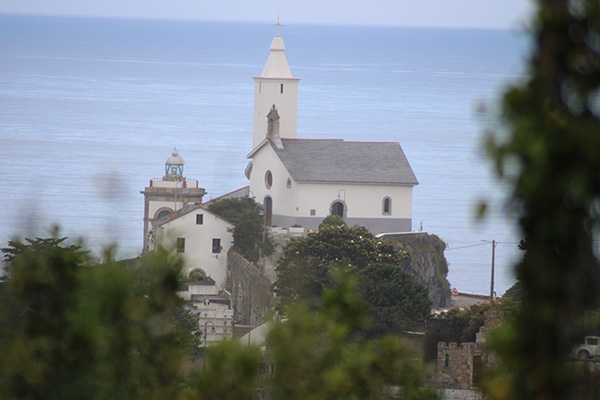 Ermita de la virgen Blanca en Luarca