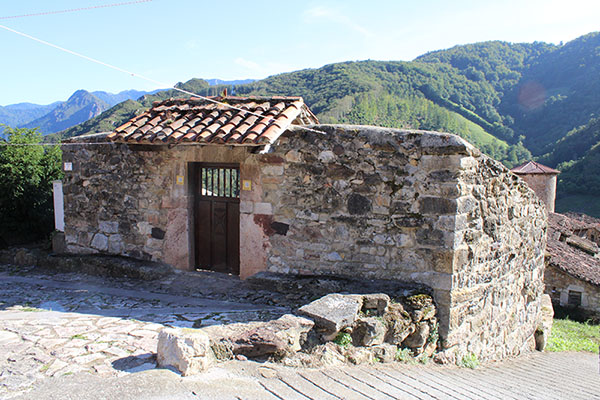 Cementerio de Bandujo en Asturias