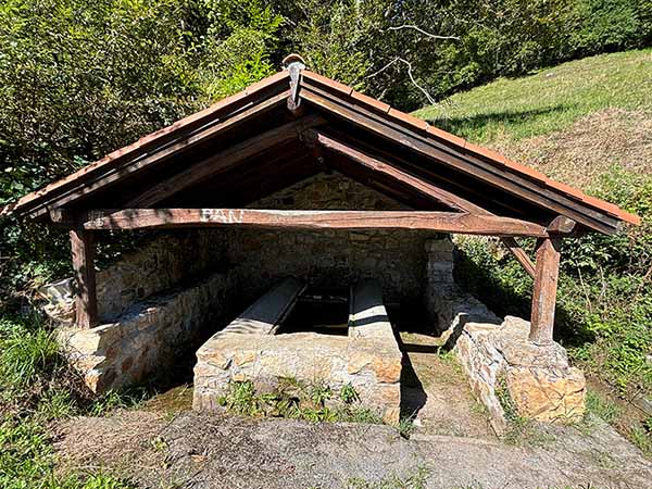 Lavadero comunal en Bandujo en Asturias