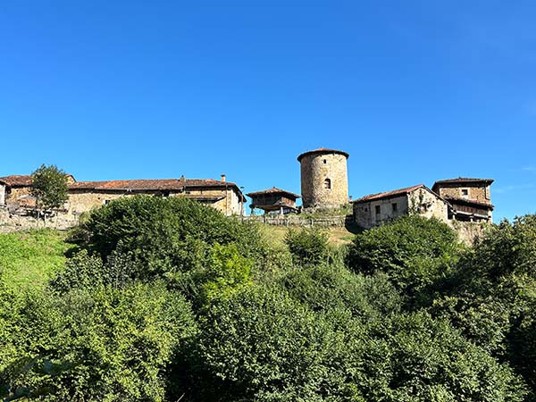 Torreón de Bandujo en Asturias