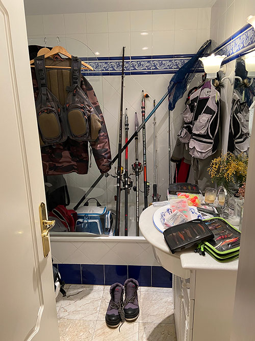 Material de pesca preparado para entrar en acción