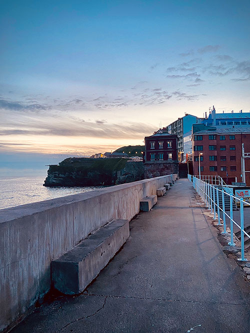 Espigón de Lequerica en el puerto deportivo de Gijón
