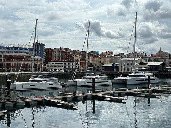 Zona Este del barrio de Cimadevilla en Gijón, que linda con el puerto deportivo