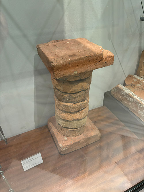 Muestra de materiales de construcción en las termas romanas de Gijón