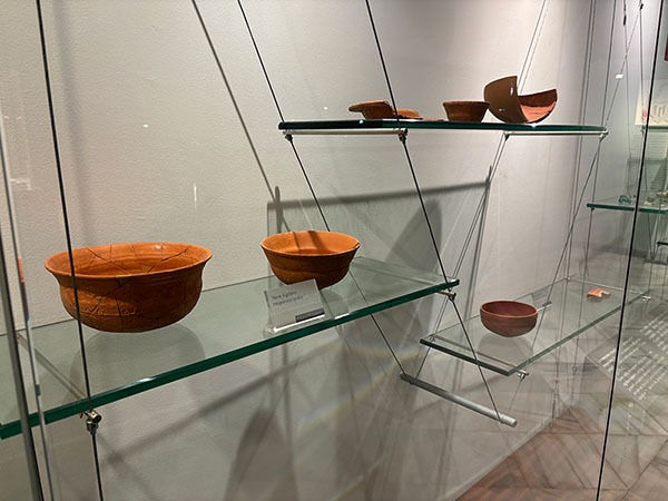 Restos de cerámicas encontradas en las excavaciones del museo de la termas romanas de Gijón