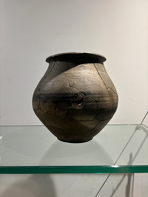 Restos de cerámicas encontradas en las excavaciones del museo de la termas romanas de Gijón