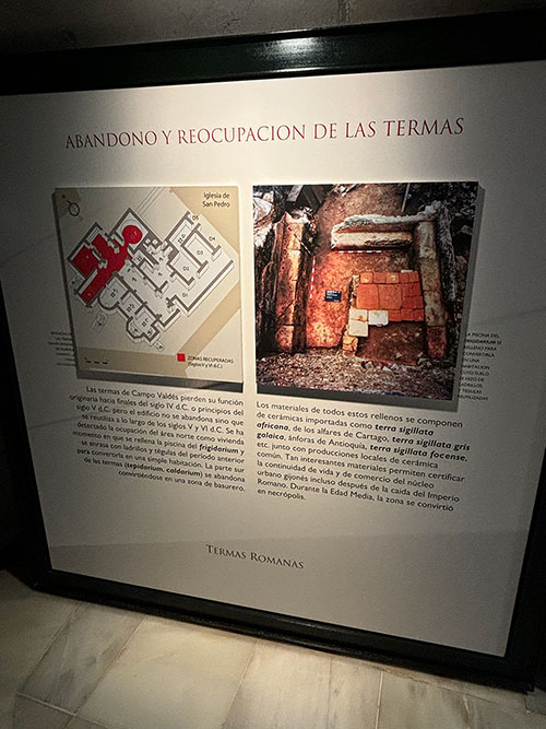 Panel explicativo sobre el abandono de uso de las termas y posterior reocupación de las termas romanas de Gijón