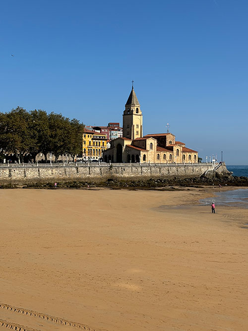 Iglesia de San Pedro en Gijón