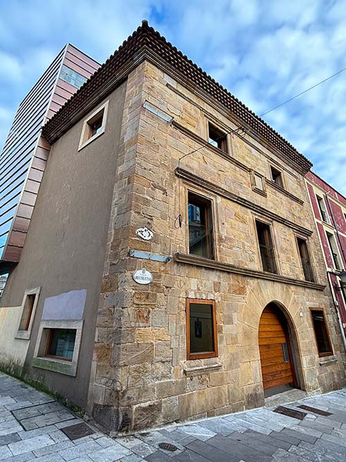 Casa de los Ramírez de Jove en Gijón