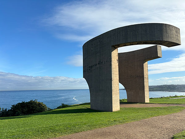 Elogio del Horizonte en el cerro de Santa Catalina en Gijón