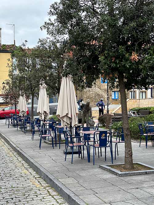Zona de copas y restaurantes en el entorno del convento en Cimadevilla en Gijón