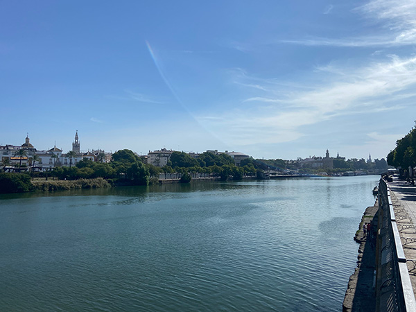 Vista de Sevilla desde el barrio de Triana