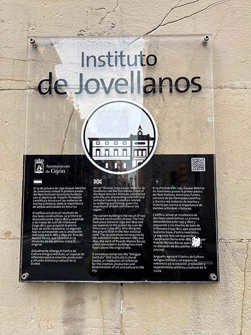 El Instituto de Mineralogía y Náutica pasó a ser Instituto de Jovellanos en su segunda sede en la calle Jovellanos de Gijón