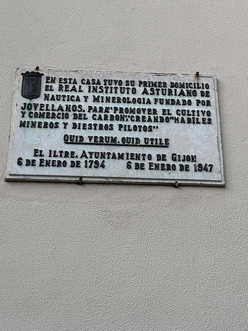 Instituto de Mineralogía y Náutica, primera sede en Gijón