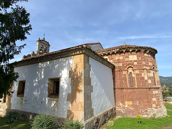 Iglesia de San Juan de Amandi en Villaviciosa en Asturias