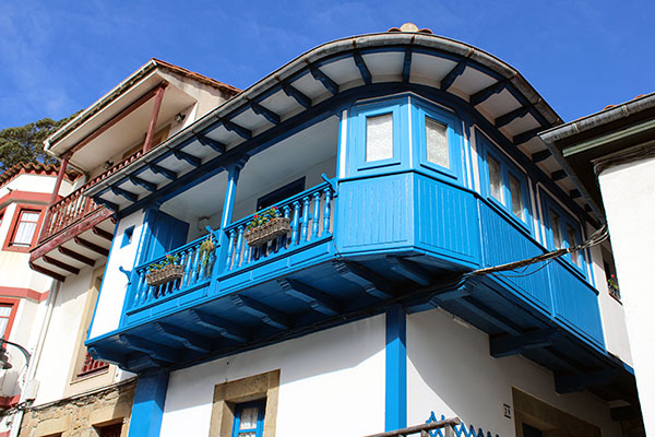Pueblo pesquero de Tazones en Villaviciosa en Asturias