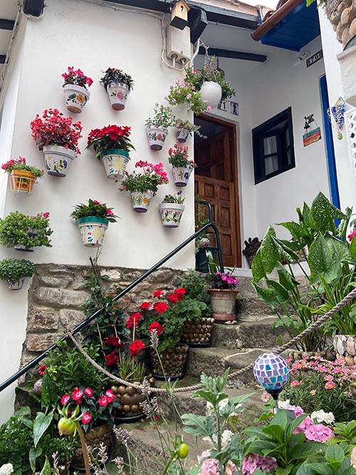 Pueblo pesquero de Tazones en Villaviciosa en Asturias