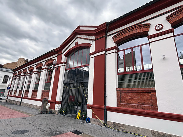 Edificio plaza de Abastos en Villaviciosa en Asturias