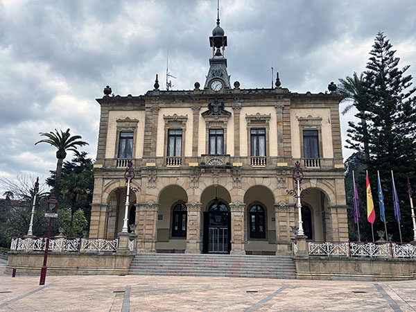 Edificio del Ayuntamiento de Villaviciosa en Asturias