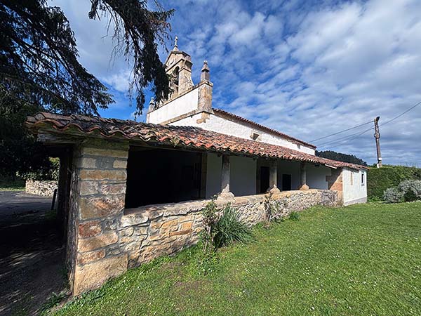 Iglesia de San Martín del Mar en Villaviciosa