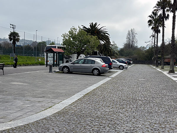 Aparcamiento del jardín botánico de Gijón