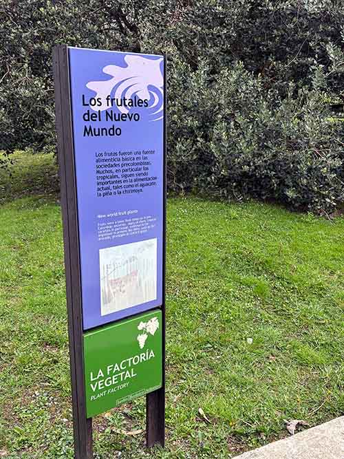 Cartelería informativa en el jardín botánico de Gijón