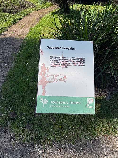 Cartelería informativa en el jardín botánico de Gijón
