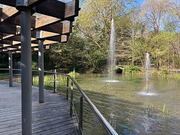 Pabellón Carlos Linneo en el jardín botánico de Gijón