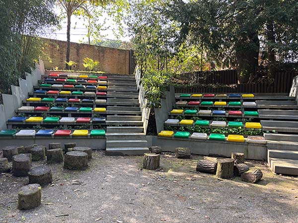 Zona para actividades y jornadas en el jardín botánico de Gijón