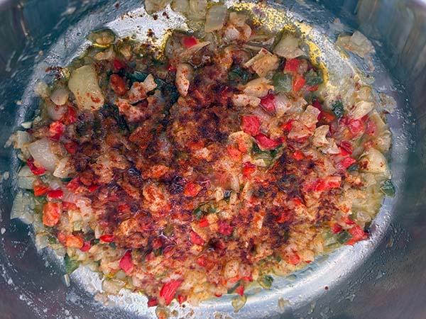 Pochado para el guiso de pulpo de pedrero con patatines