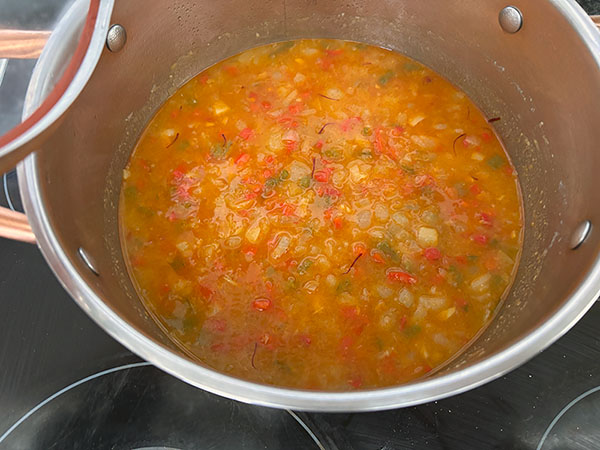 Pochado para el guiso de pulpo de pedrero con patatines