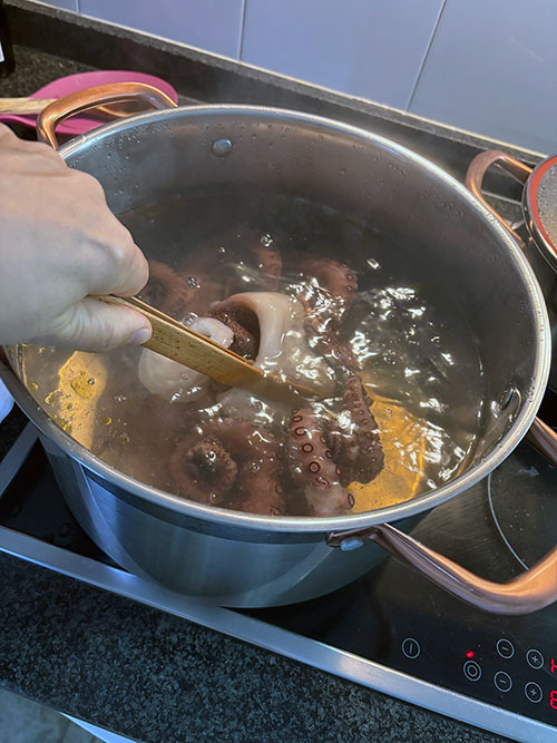 Escaldando el pulpo