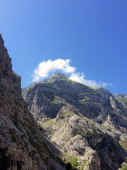 Subiendo de Poncebos a Bulnes en Asturias