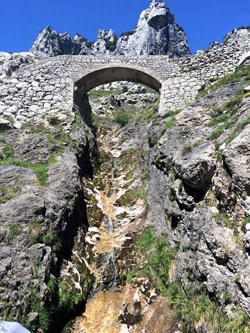 Subiendo de Poncebos a Bulnes en Asturias
