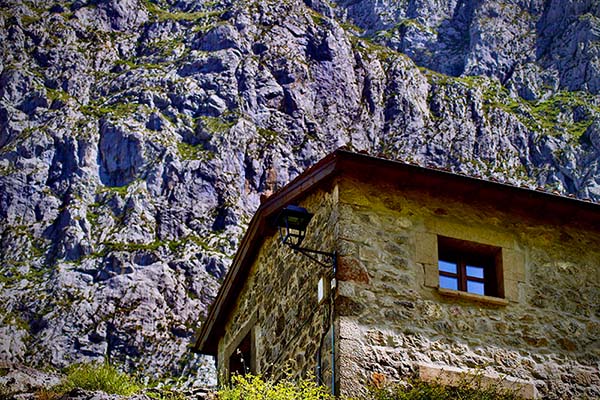 Casa en el pueblo de Bulnes en Asturias
