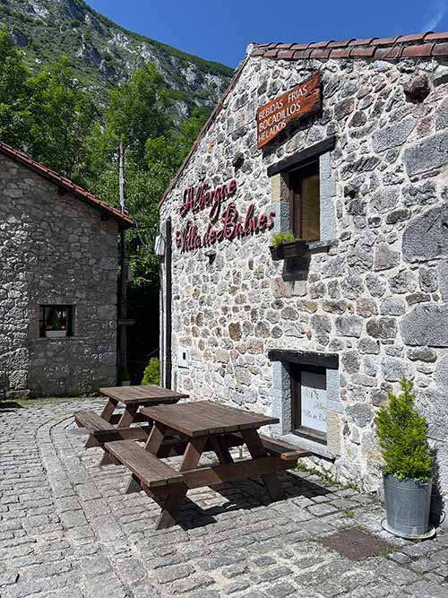Albergue en el pueblo asturiano de Bulnes