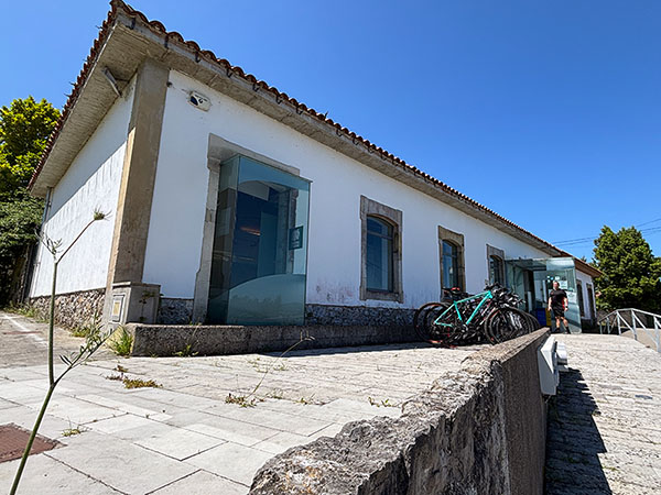 Centro de interpretación de la sierra del Sueve en Gobiendes en Asturias
