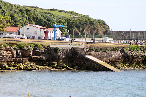 Puerto deportivo de Luanco en Asturias