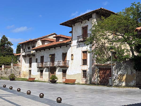 Palacio de la familia Menéndez-Pola de Luanco