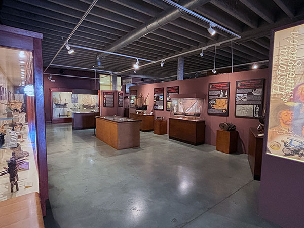 Exposiciones permanentes del Museo Marítimo de Asturias en Luanco