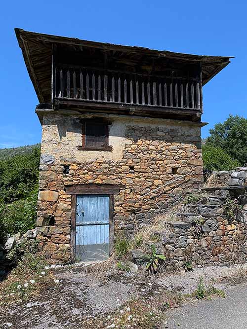 Casa vaqueira en Naraval en Tineo en Asturias