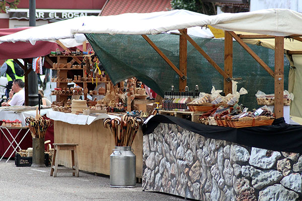 Mercado vaqueiro de San Martín de Luiña en Cudillero en Asturias