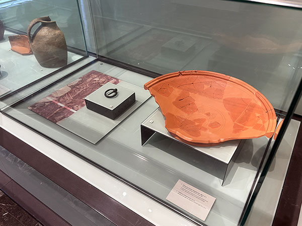 Villa romana de Veranes en Gijón, exposición de objetos encontrados en las excavaciones