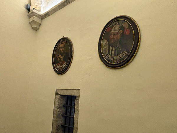 Presencia de los reyes asturianos en la Cámara Santa de la catedral de Oviedo