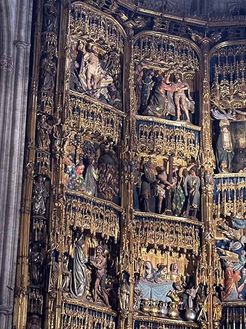 Retablo mayor de la catedral de Oviedo