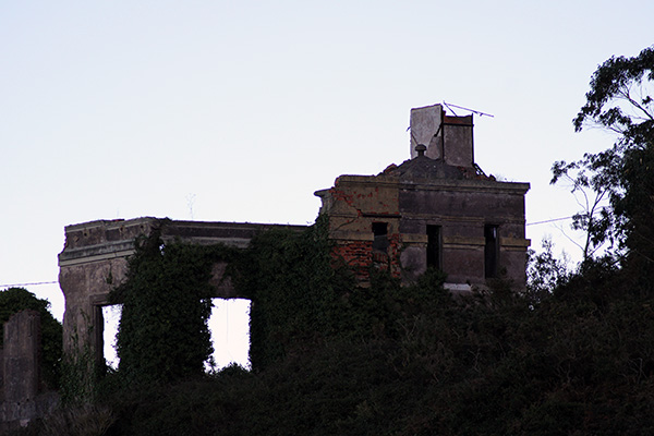Ruinas de la mina de Llumeres en Asturias