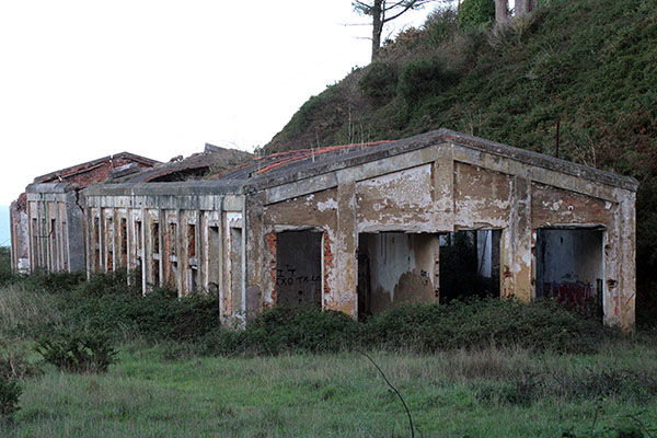 Ruinas de la mina de Llumeres en Asturias