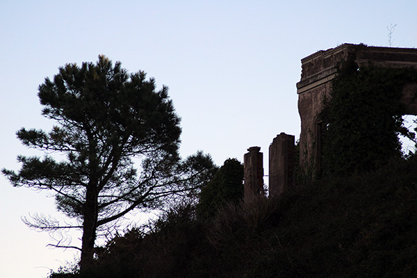 Ruinas de la mina de Llumeres en Asturias