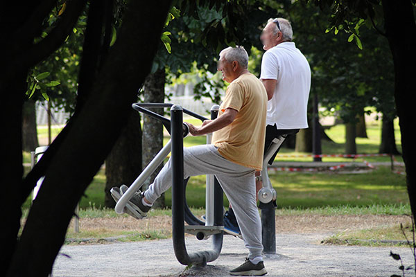 Zona de deporte para mayores en el parque Isabel la Católica de Gijón
