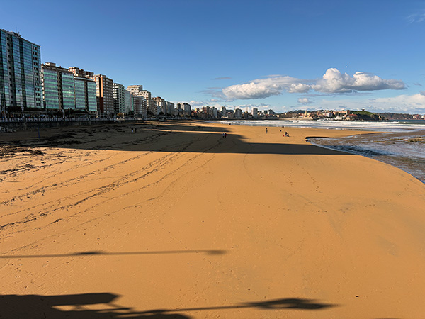 Playa de San Lorenzo en Gijón